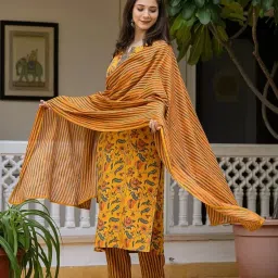 vaamsi Women's Floral Straight Printed Kurta Pant With Dupatta Set | kurta sets for woman image 4