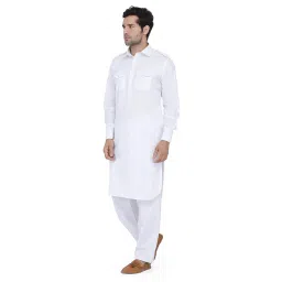 royal kurta Men's Light Cotton Pathani Kurta Pyjama image 3