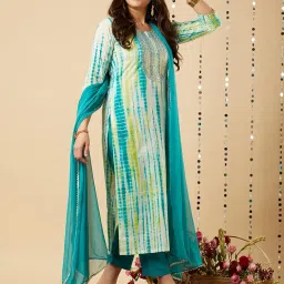 gosriki Women's Rayon Blend Straight Printed Kurta with Pant & Dupatta image 3
