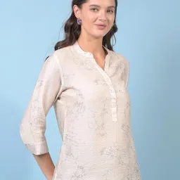 crimsoune club Women's Beige Floral Print V-Neck Top image 3