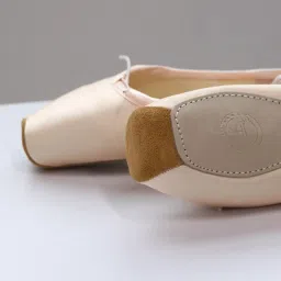 enakshi (label) Women Girl Ballet Dance Shoes Satin Pointe Suede Sole Yoga Shoe Dancewear 40|Clothing, Shoes & Accessories | Dancewear | Dance Shoes | Ballet image 1