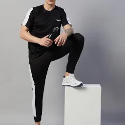 chrome & coral Men's Activewear Co-ord Set – Sports T-Shirt & Jogger Pants | Lightweight & Breathable | Gym, Workout, Casual Wear (IN, Alpha, L, Regular, Standard, Black) image 5