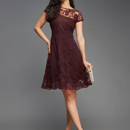 miss chase Women's Round Neck Cap Sleeves Low Back Lace Skater Knee-Length Dress image 1