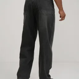 highlander Men's Loose Jeans image 5