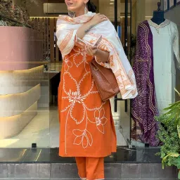 alvami Women's Viscose Silk Kurta Set image 5