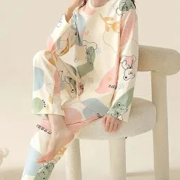louis luxe Women Pajama Set image 1