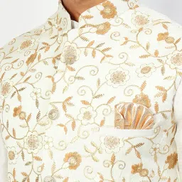 ethluxis Men's Silk Blend Kurta Jacket Set image 3