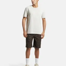 jockey US88 Men's Super Combed Mercerized Cotton Woven Fabric Regular Fit Printed Bermuda with Side Pockets (Colors & Prints May Vary) image 3