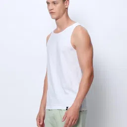 bewakoof Men's Solid Regular Fit Sleeveless Round Neck Cotton Vest image 2