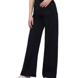 kotty Women's Relaxed Jeans image 3