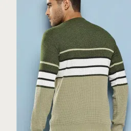 aarika Mens Winter Wear Black Colour Solid Woolen Sweater image 3