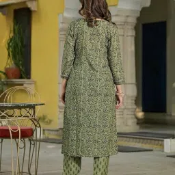 vaamsi Women's Green Rayon Blend Floral Straight Printed Kurta Pant With Dupatta Set | Office Wear Straight Kurta Set | Printed Salwar Suit For Women image 3