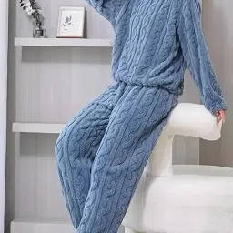 geifa Warm & Stylish Winter Set for Women – Casual Thermal Suit image 3