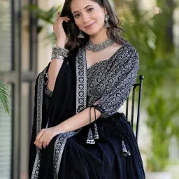 daevish New Rayon Printed Traditional Lehenga Choli With Dupatta Set For Women | Women Fastive Lehenga Choli With Dupatta Set image 4