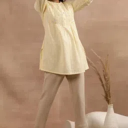 w for woman Yellow Striped Cotton Straight Tunic image 4