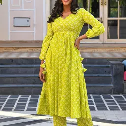 pinkmint Straight Cut Muslin Kurta & Pant with Dupatta for Women l Ethnic Suit with Long Puff Sleeve Kurta Set's image 3