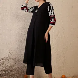 indo era Women's A-Line Pure Cotton Floral Self Design Kurta & Pant Set (IESTR10137) image 2