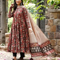 nermosa Women Printed Anarkali Kurta and Pant Set with Dupatta image 3