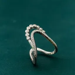 the velvet box Traditional Silver Vanki Ring image 2