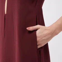 miss chase Women's Wine Solid Regular Length Round Neck Short Sleeves Embellished Jumpsuit image 5