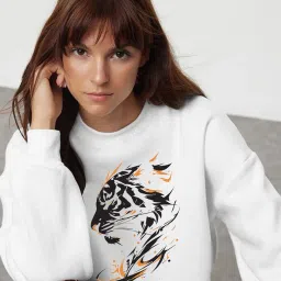 ausk Oversized Women's Sweatshirt to Increase The Women Aura in This Winter image 3
