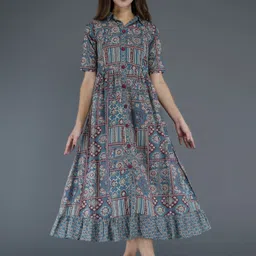 Women Gown Green Below Knee Dress-image-0