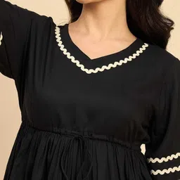 sifan textile Casual Regular Sleeves Solid Women Black Top image 4