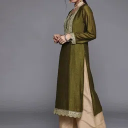 jayshree creation Women Embroidered Silk Blend Straight Kurta image 2