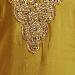 new ethnic 4 you Women Pure Silk Kurti Pant Dupatta Set image 4