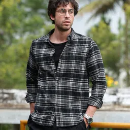 campus sutra Men Regular Fit Checkered Spread Collar Casual Shirt image 1