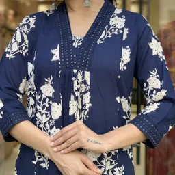 takshil creation Women Cotton Rayon Kurti Pant Dupatta Set image 2