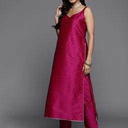 varanga Women Silk Blend Kurta Pant Set image 3