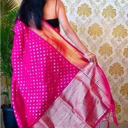 kivera Woven, Self Design Kanjivaram Silk Blend Saree image 5