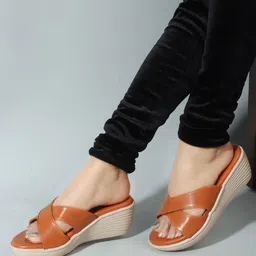 colo Women Wedges Sandal-picture-13