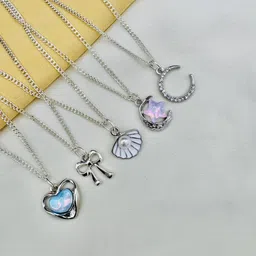 didharia traders Gold-plated Alloy Pendant image 1