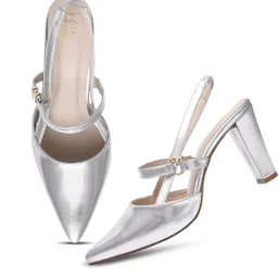 froh feet Women Heels Sandal image 5