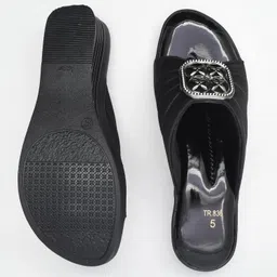 hardforce Women Wedges Sandal image 4