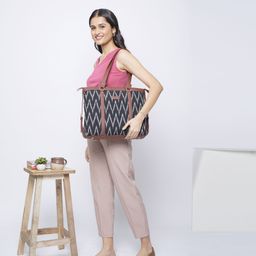 zouk Women Black, Brown Shoulder Bag - Extra Spacious-picture-19