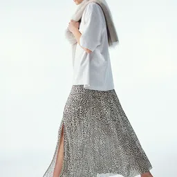 H&M Pleated Skirt image 1