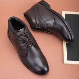 Provogue Men Solid Lace-Ups Moisture Wicking Derbys-image-11