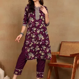 AARAGANA Women Floral Printed Regular Thread Work Kurta with Trousers & With Dupatta-image-4