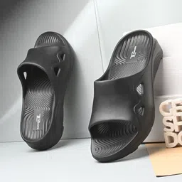 Slipover Men Sliders image 2