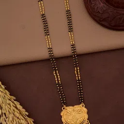 VEMISHTI Gold-Plated Mangalsutra image 3
