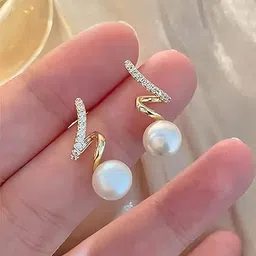 Inara Robes Gold-Plated Alloy Artificial Beads Earrings image 4