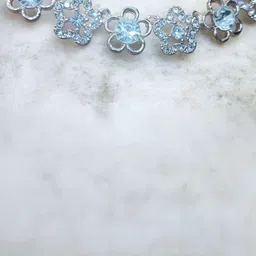 Women Click Stone-Studded Jewellery Set image 2