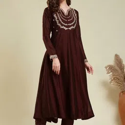 CaniBani Women Ethnic Motifs Embroidered Empire Thread Work Kurta with Trousers & With Dupatta image 2