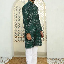 KRAFT INDIA Men Floral Printed Kurta image 5