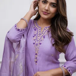 BAPS Floral Embroidered Round Neck Kurta With Trousers & Dupatta image 5