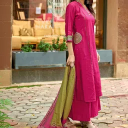 MITTOO Women Ethnic Motifs Embroidered Regular Thread Work Chanderi Silk Kurta with Palazzos & With Dupatta image 5