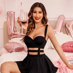 GuSo Shopee Black solid baby doll, has shoulder straps, flared hem image 4